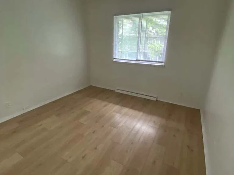 111 Andrew Ave #4 — Photo 12