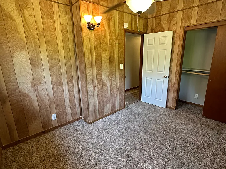 2612 Williams Ave — Photo 12