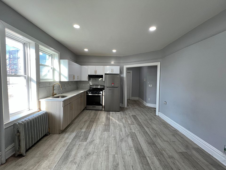 1st image of 319 Summit Ave #14Q