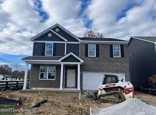 12050 Wooden Trace Dr, Louisville, KY 40229