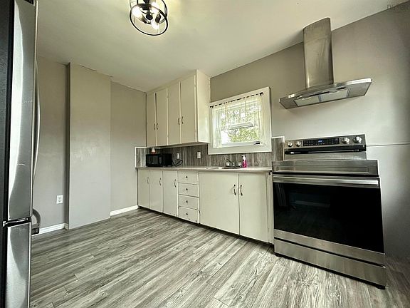 3rd image of Stewart Rd #429