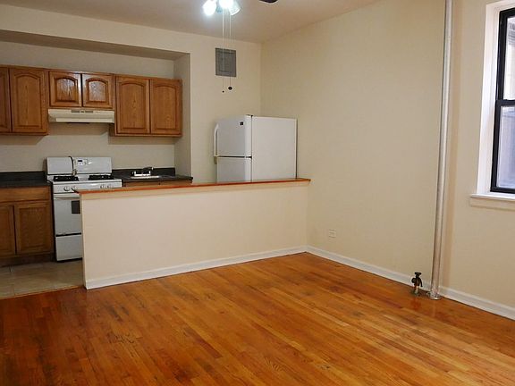 5th image of 70-35 Broadway APT B2