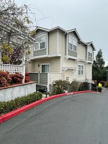 16 Ashford Pl Photo 1
