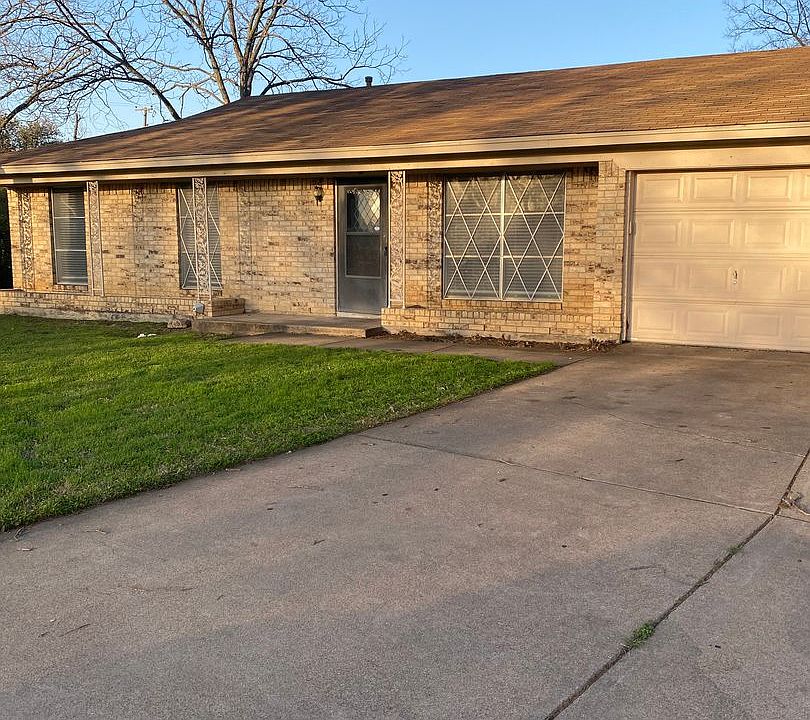 1st image of 2108 Elaine Ct