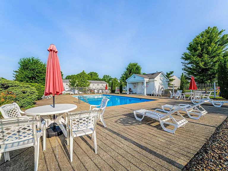 Olmsted Falls Village Apt - SPO Properties — Photo 17