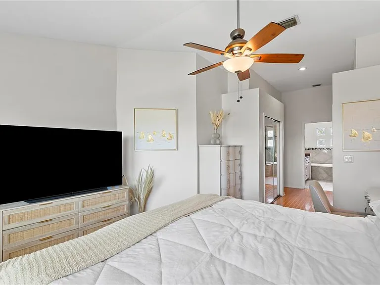 1114 Shipwatch Cir — Photo 38