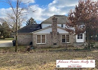 3rd image of 46594 N Valley Dr