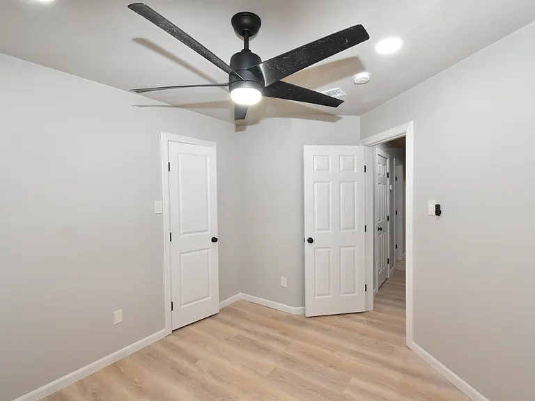311 Stell Ave — Photo 14