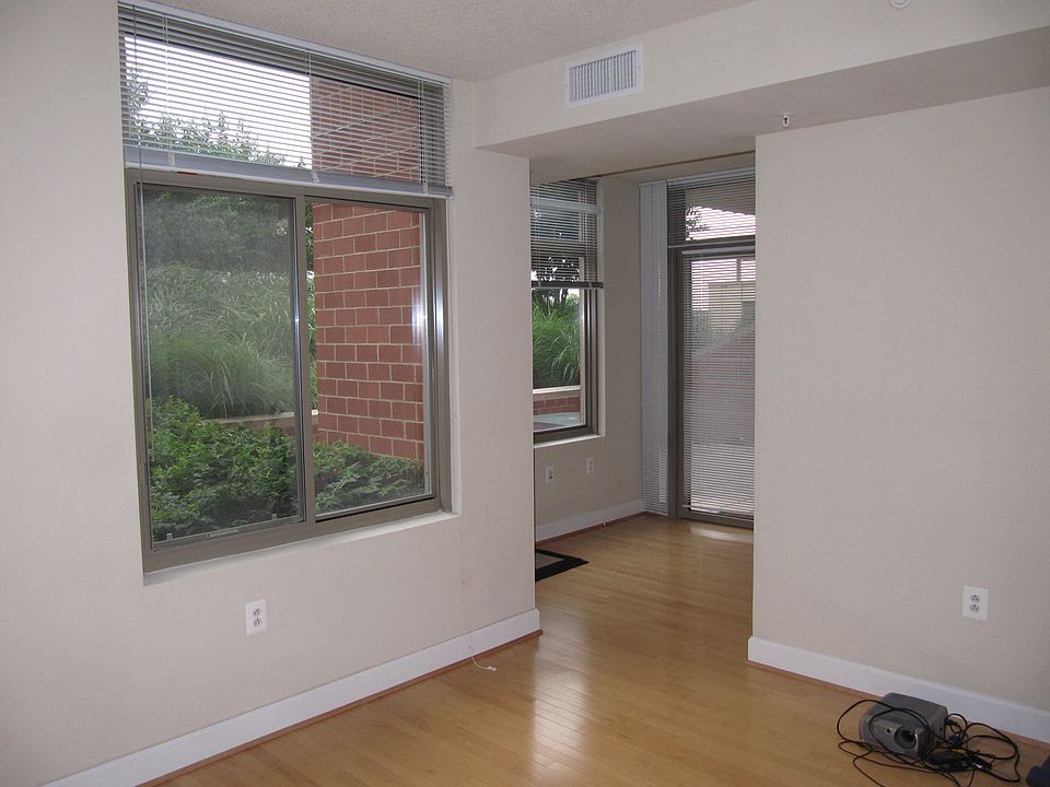 2nd image of 3600 S Glebe Rd Unit 236