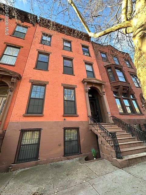 1st image of 12 Ten Broeck St #3