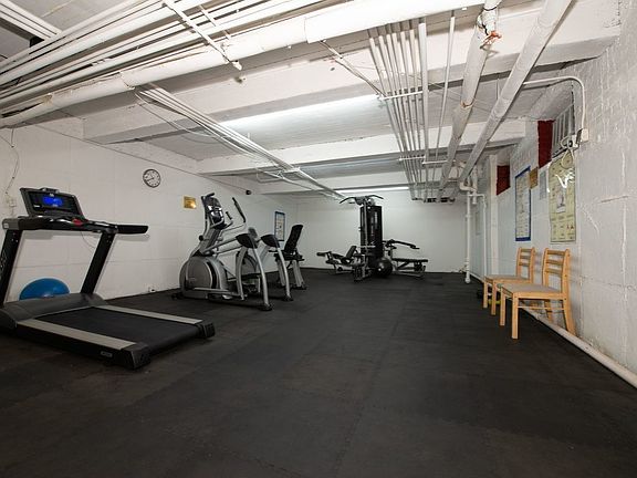 5th image of 84-49 168th St #5J