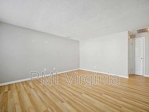 4th image of 4509 Guam St