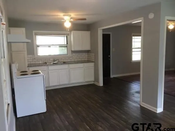 1108 Raney Dr, Longview, TX 75602
