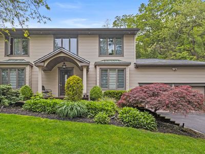 94 Stonehurst Lane, Dix Hills, NY, 11746
