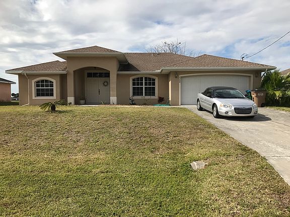 2nd image of 2208 NW 2nd Pl