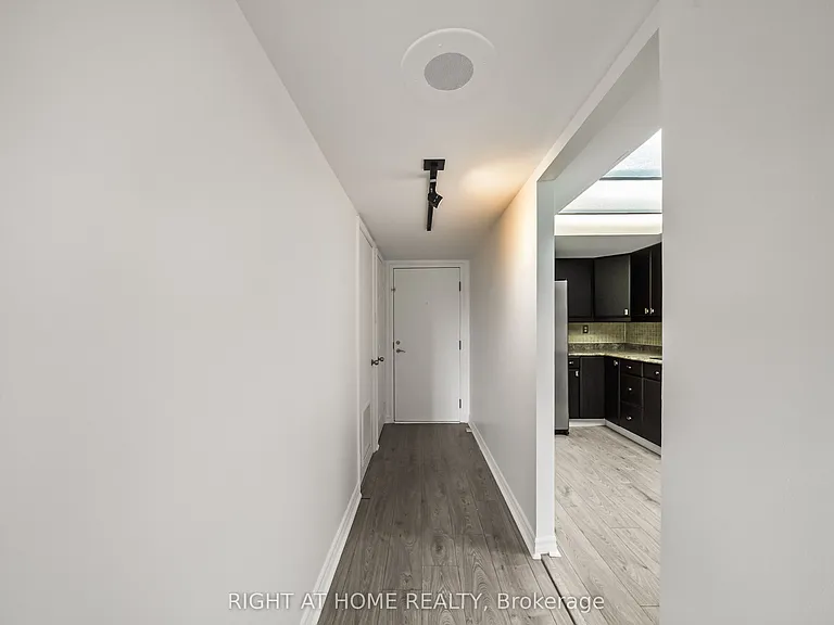 360 Bloor St E #411 — Photo 10