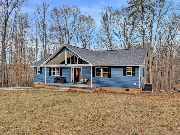 106 Whisper Knoll Dr, Moneta, VA 24121