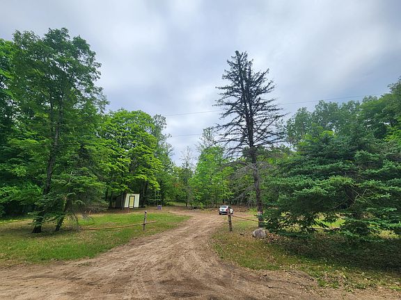 3rd image of 9580 Birch Run Dr