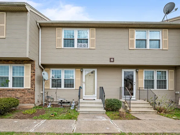 6 Countryside Lane #4, Middletown, CT 06457