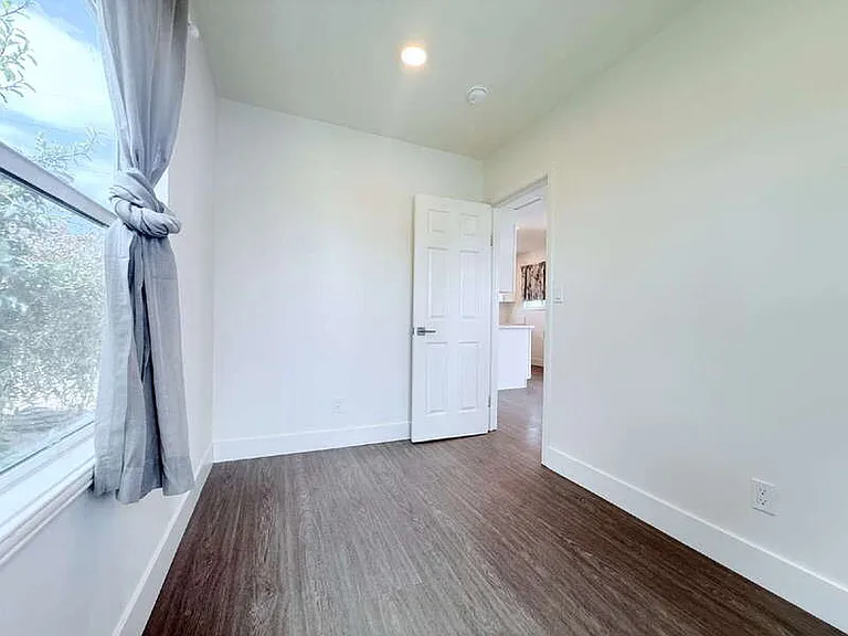 6509 State St #A — Photo 19