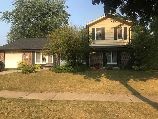 8239 Kensington Ln photo 1