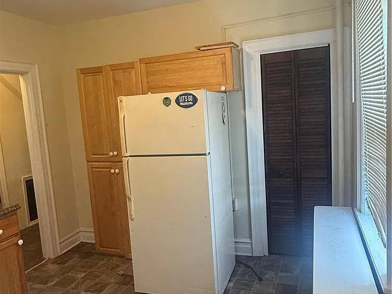 2403 W Allen St #2 — Photo 7