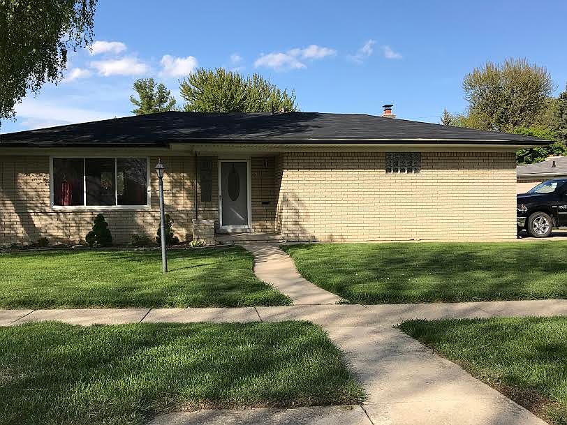1st image of 30222 Newport Dr