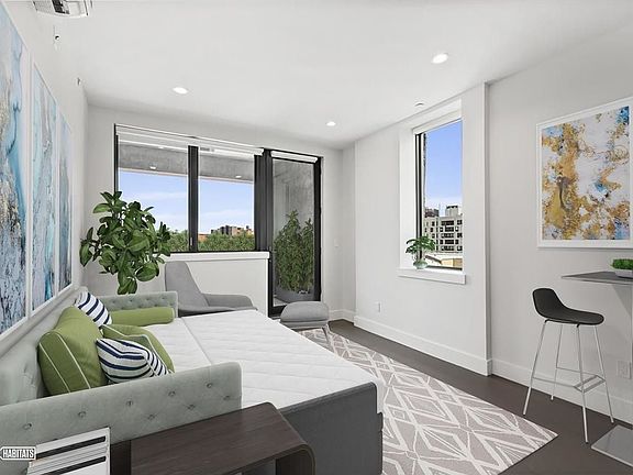 5th image of 2505 3rd Ave #4R