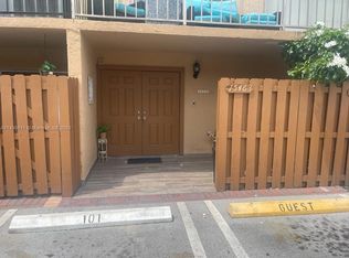 15463 SW 86th Ter #101, Miami, FL 33193