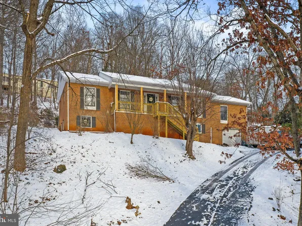 240 W Criser Rd, Front Royal, VA 22630