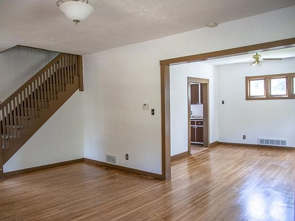 5th image of 101 Finotti Ave S