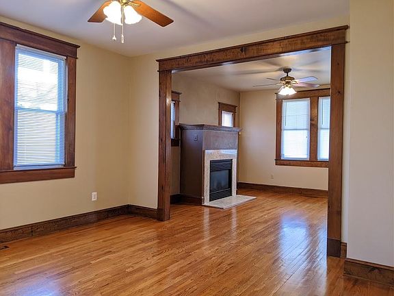 Second living room area