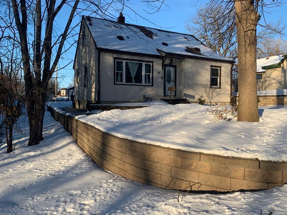 1st image of 2643 8th Ave E