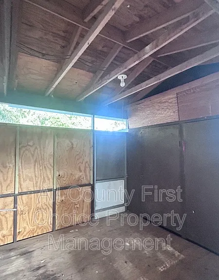 613 1st Ave NE #A — Photo 16