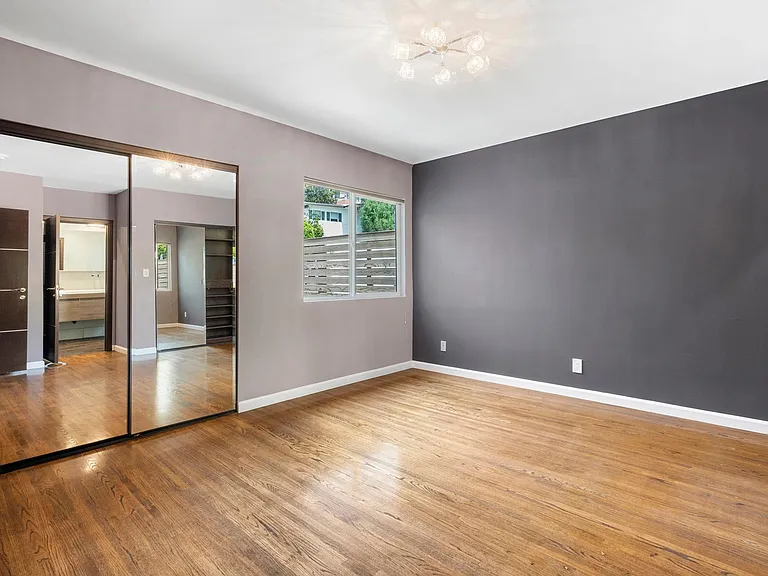 3084 Saint George St — Photo 16