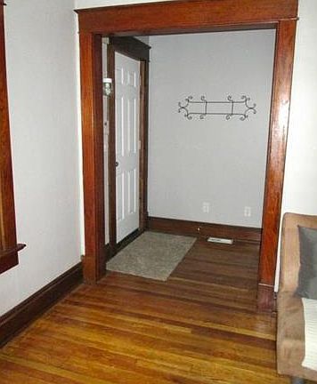 2nd image of 423 N Hardesty Ave