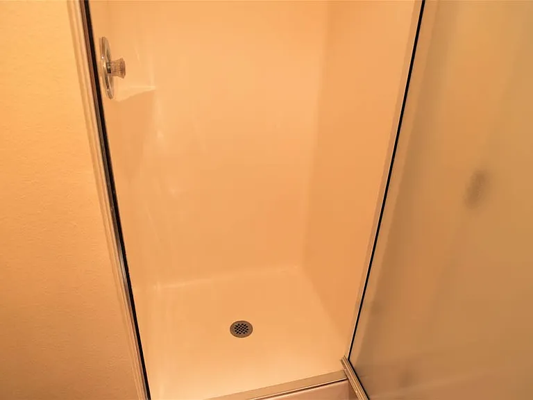 3358 SE Charlotte Pl — Photo 10
