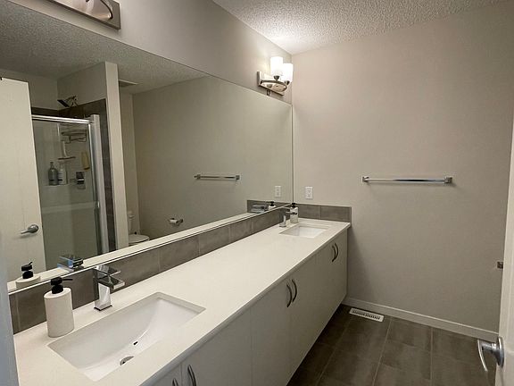 Master Bedroom washroom