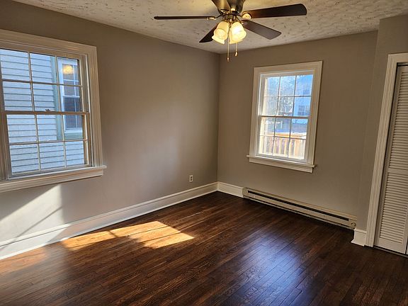 5th image of 1510 Young St