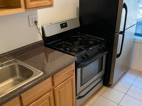 181 W 238th St #35W, Bronx, NY 10463