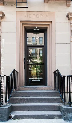 Rented by J. Lemle Real Estate | media 23