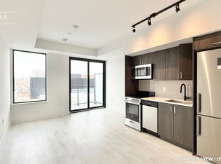 990 Bloor St W #412, Toronto, ON M6H1L8