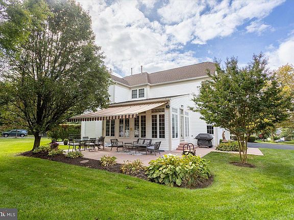 4th image of 8107 Tichenor Point Ct
