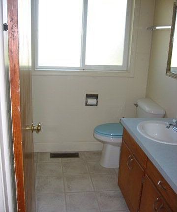 2nd image of 1525 Kearney St