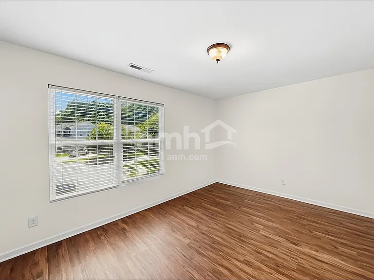 10103 Green Grass Rd — Photo 17