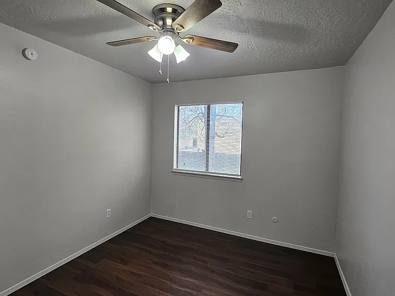 11324 Prospect Ave NE #A-D — Photo 12