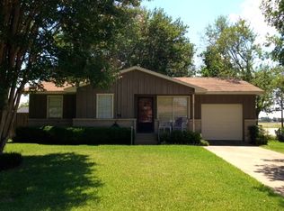 100 Charles Ln, Terrell, TX 75160