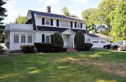 1st image of 440 Lincoln St