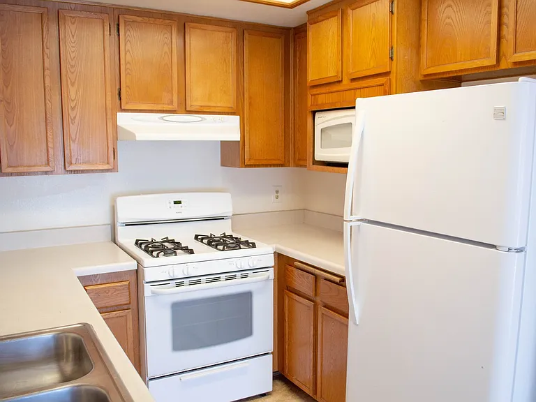 Hornblend - (3 attached units + 1 cottage) — Photo 7