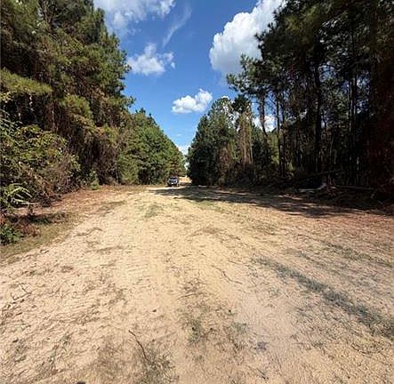 2nd image of E Meade Rd